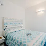 Apartment In Just 500 Mt From The Pelosa