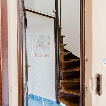 Apartment In Just 500 Mt From The Pelosa